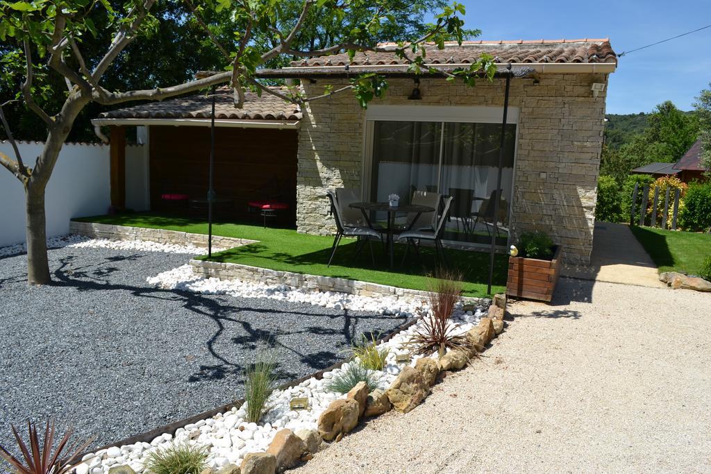 Le Refuge Bed & Breakfast Mornas Exterior photo